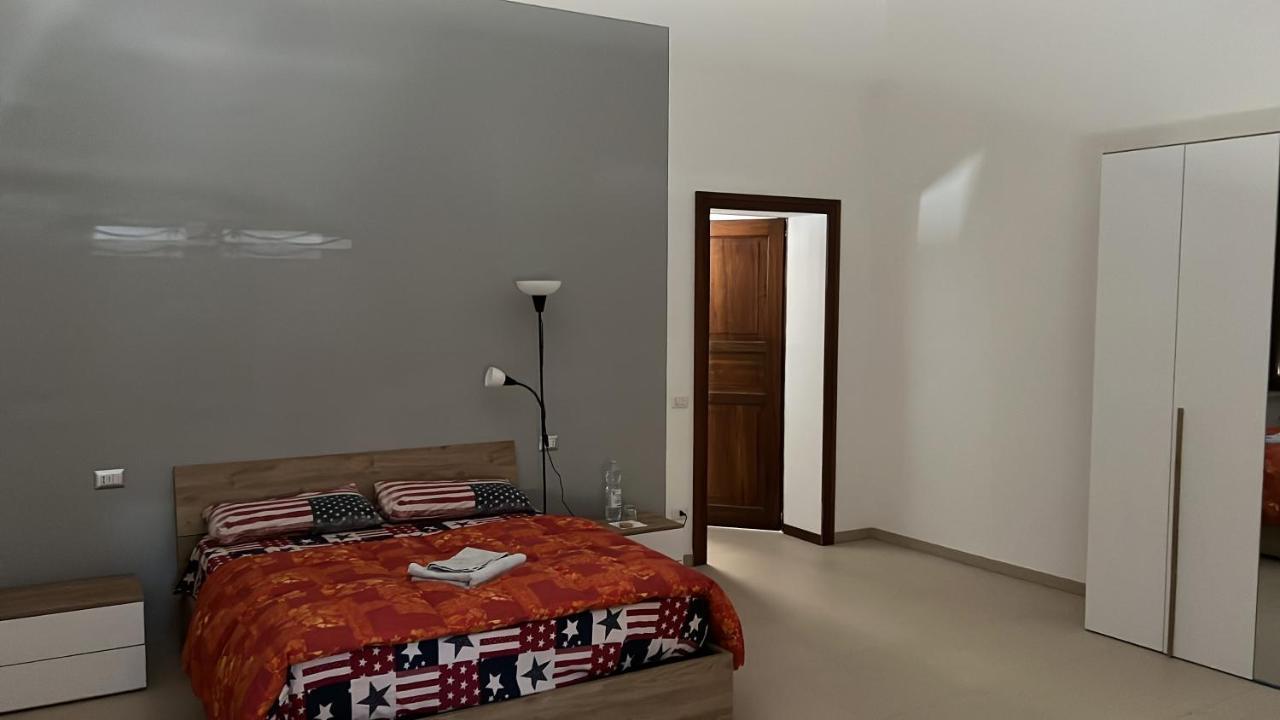 Grande Stanza Matrimoniale In Palazzo Signorile Apartment มิรันโดลา ภายนอก รูปภาพ